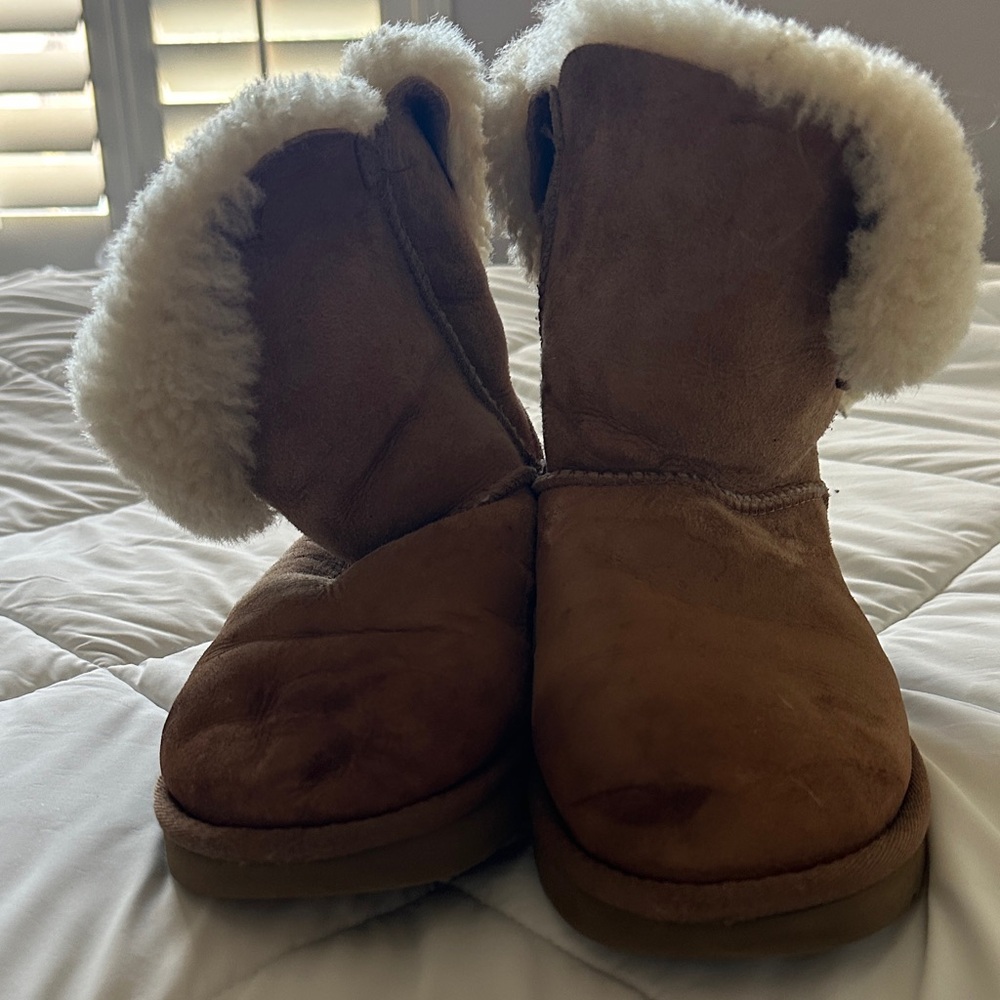 UGG Tan Boots with Cream Shearling